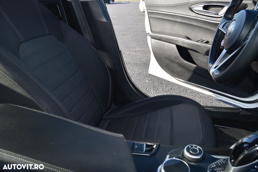 Alfa Romeo Giulia 2.2 JTDM Aut. - 16