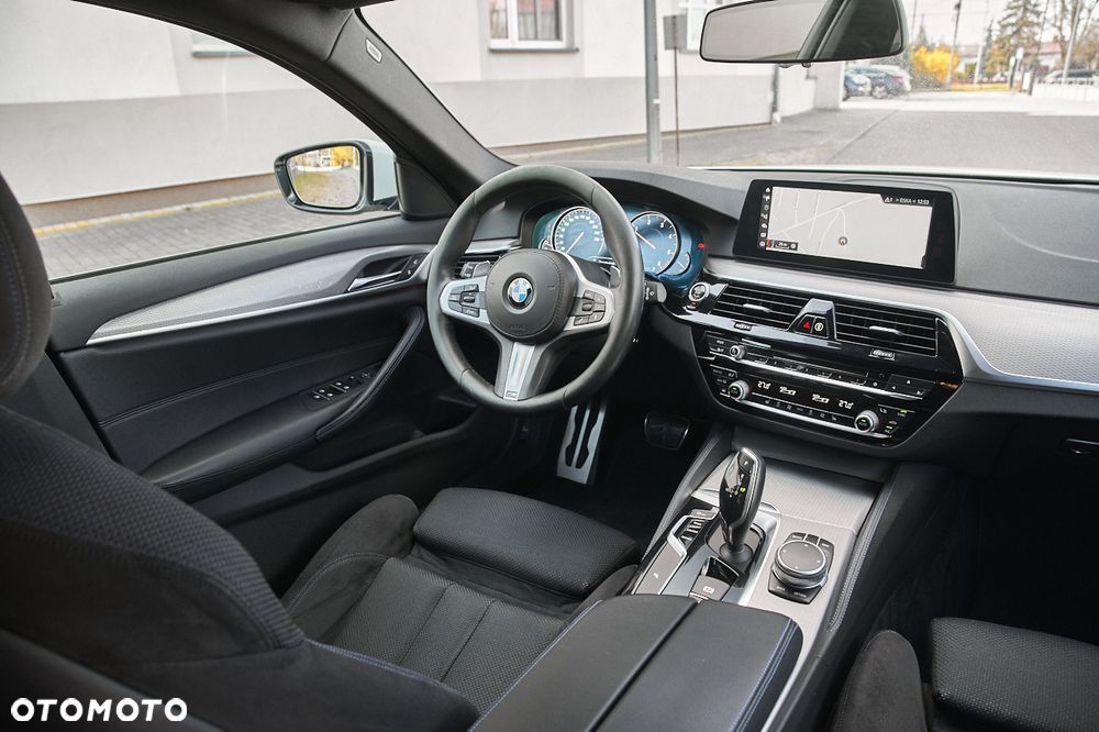 BMW Seria 5 520d xDrive M Sport sport - 3