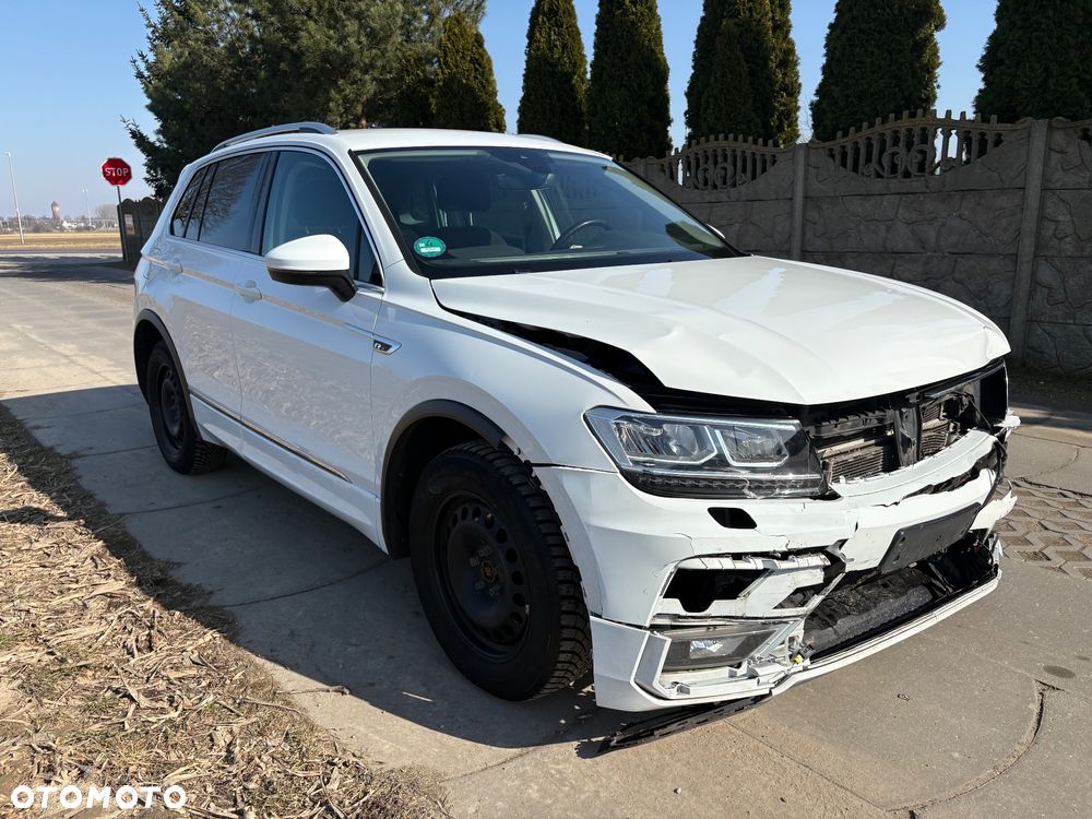 Volkswagen Tiguan - 1