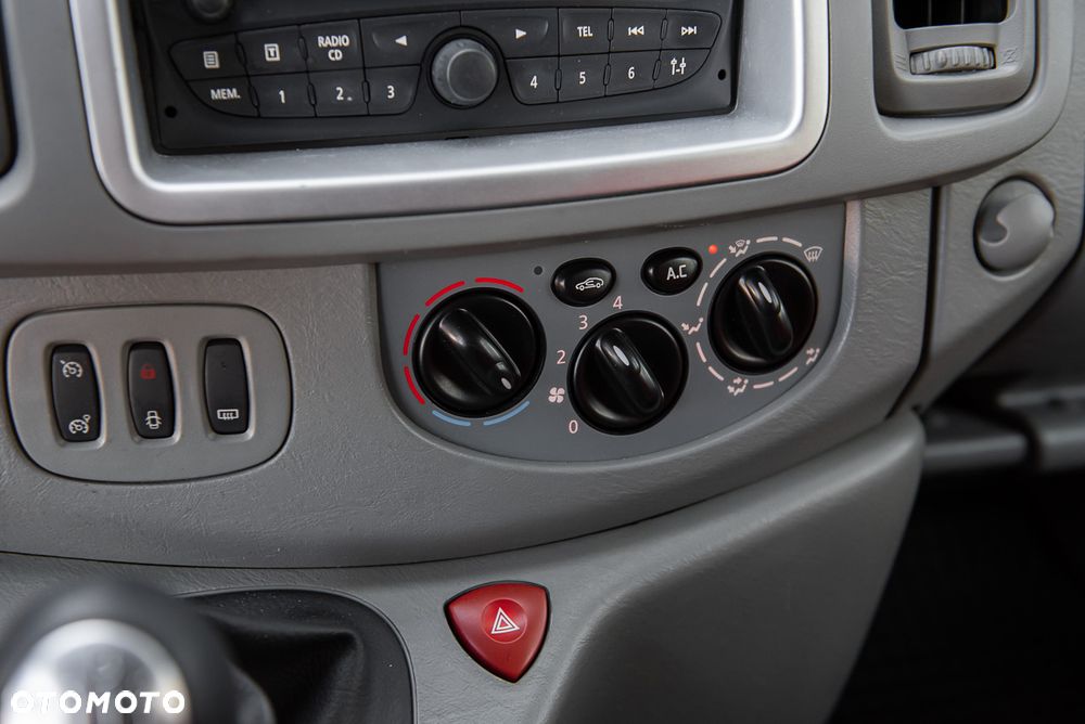 Opel Vivaro - 16