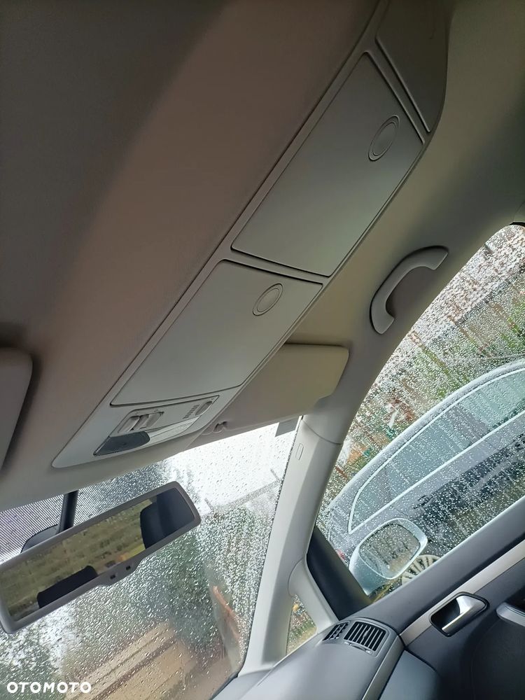 Volkswagen Touran 1.9 TDI DPF Conceptline - 12