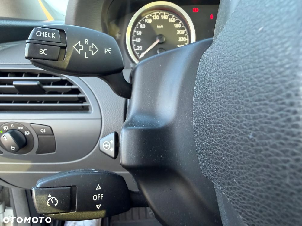 BMW Seria 6 630 i - 12