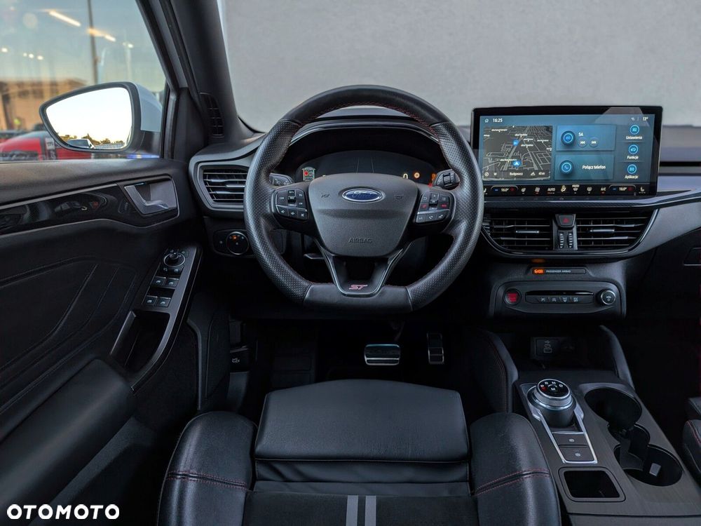Ford Focus 2.3 EcoBoost ST X - 19