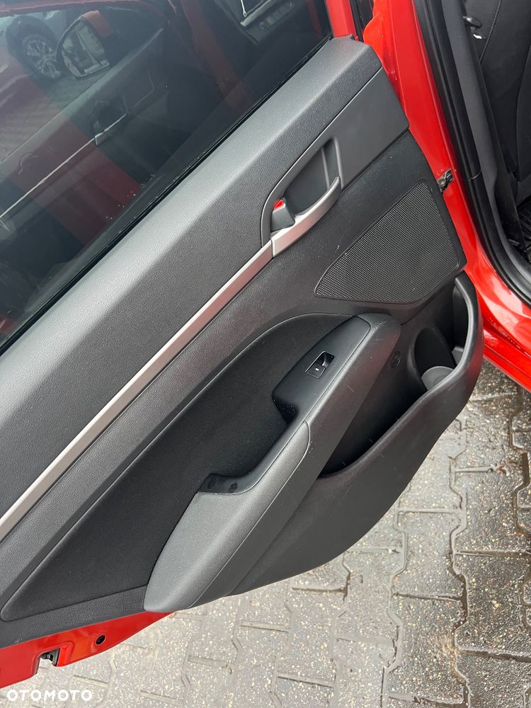 Hyundai Elantra 1.6 CRDi Style - 13
