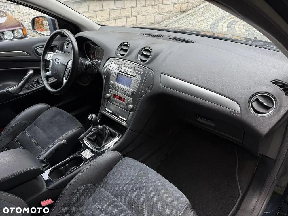 Ford Mondeo 2.0 TDCi Titanium X - 18
