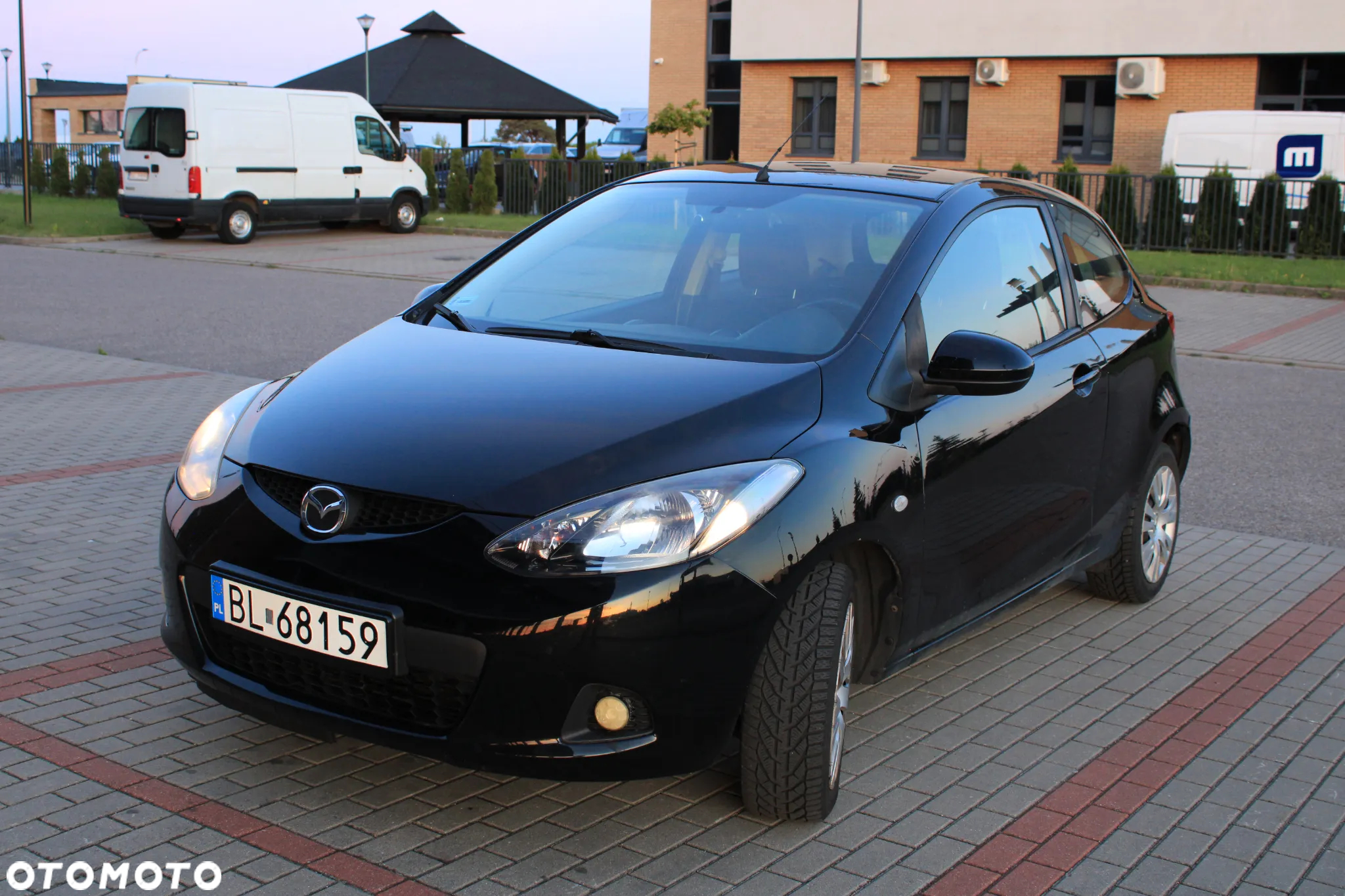 Mazda 2 - 4