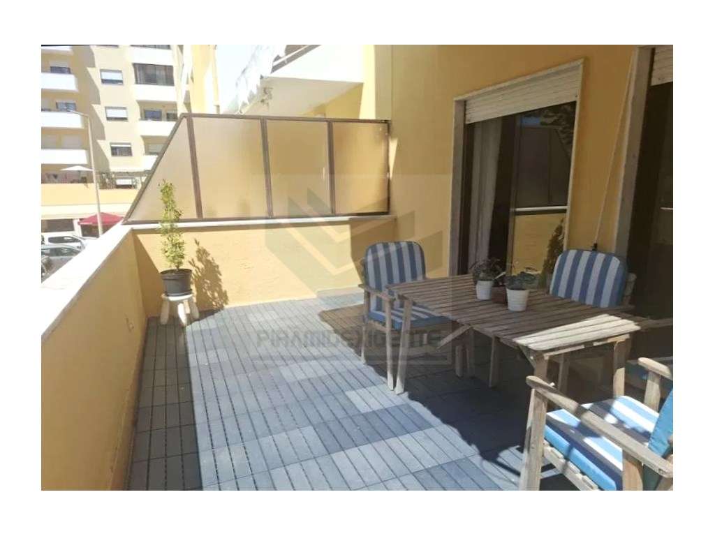 Apartamento 1ºandar, Suíte, Terraço, Urbanização Fidalguinhos - Grande imagem: 3/28