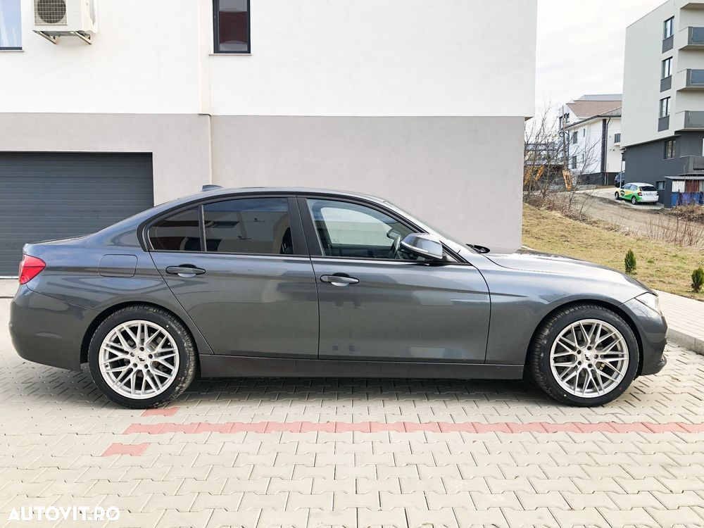 BMW Seria 3 320i xDrive Sport-Aut. Sport Line - 8