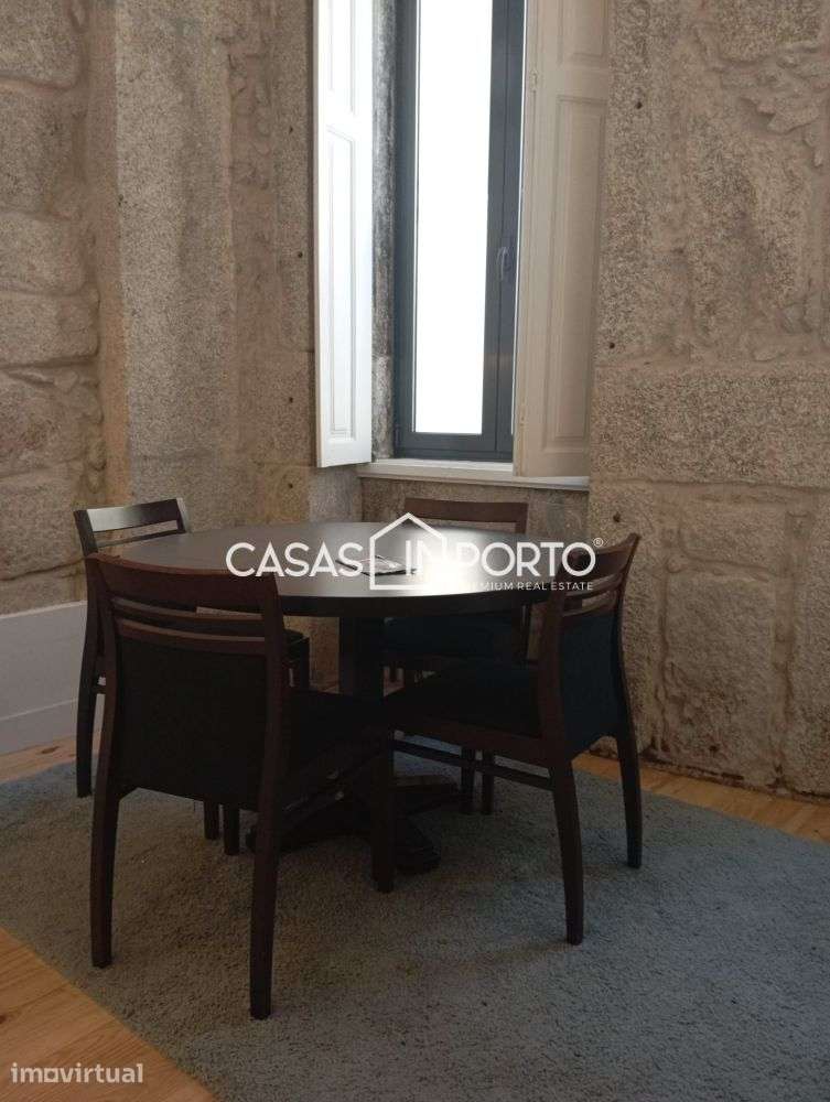 T1+1 com Mezanino no Coração do Porto - Grande imagem: 2/13