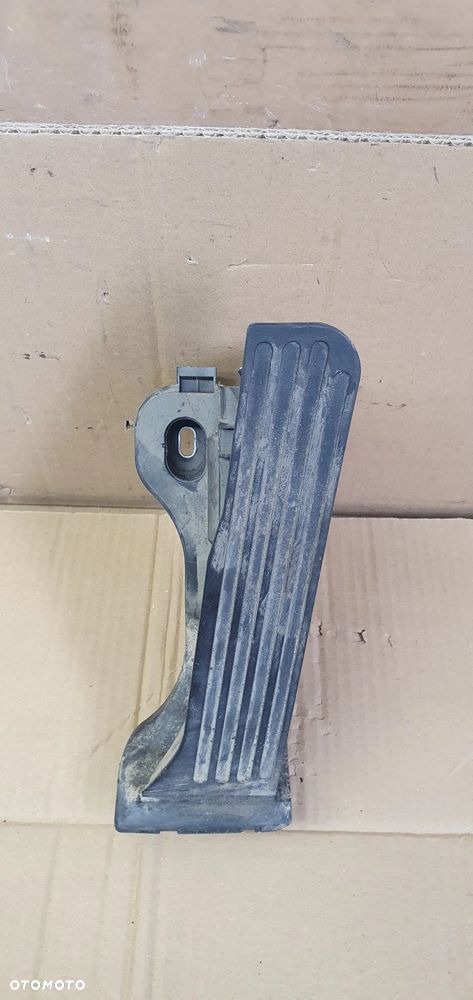 Pedał gazu potencjometr VW Passat B7 1.6 TDI 1K1721503AB - 2