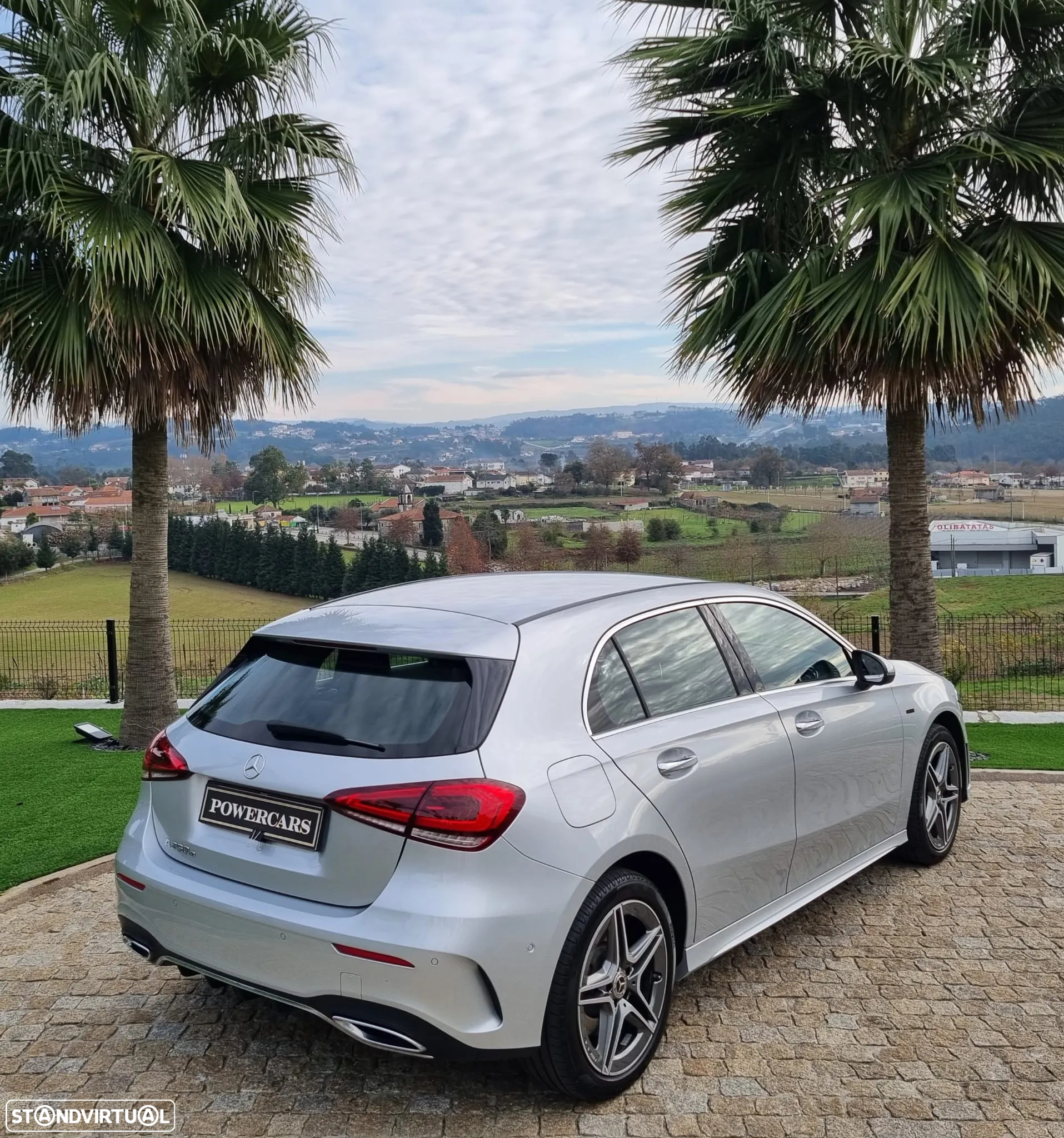 Mercedes-Benz A 250 e AMG Line - 11
