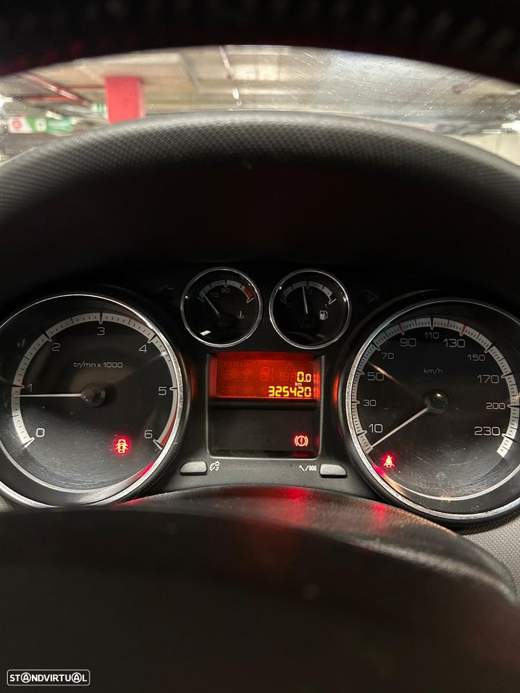 Peugeot 308 SW 1.6 HDi Executive CVM6 - 3