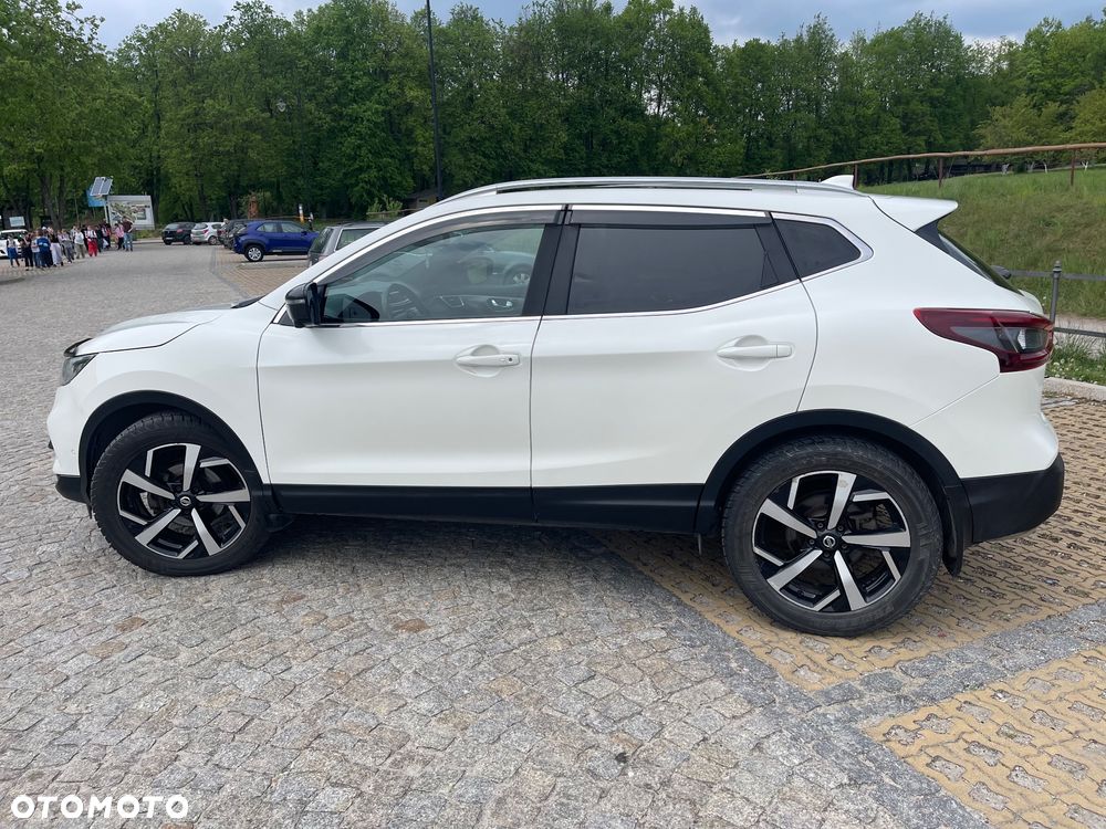 Nissan Qashqai 1.6 dCi Xtronic TEKNA+ - 6