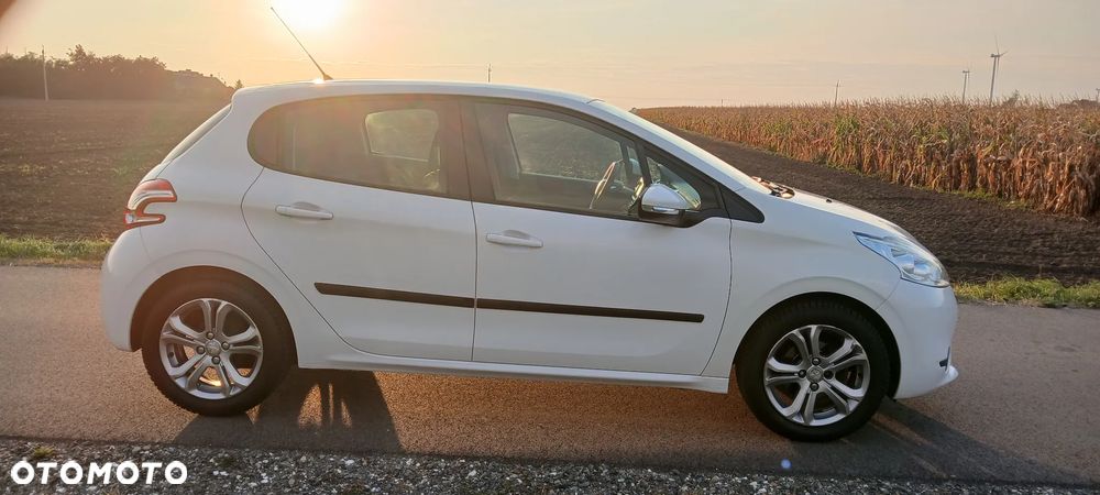 Peugeot 208 1.2 PureTech Active - 4