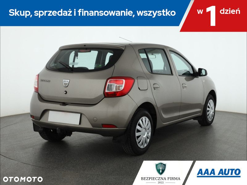 Dacia Sandero - 6