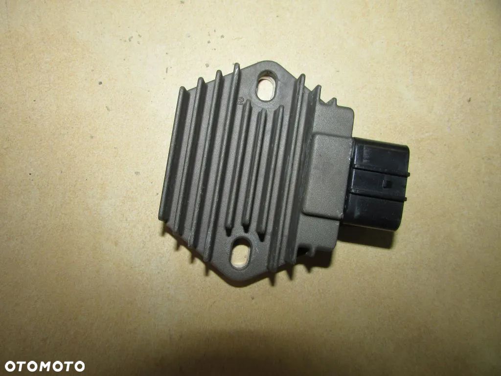HONDA XL 650 V Transalp regulator napięcia - 1