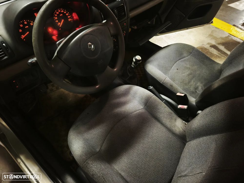Renault Clio 1.2 Confort Authentique - 12