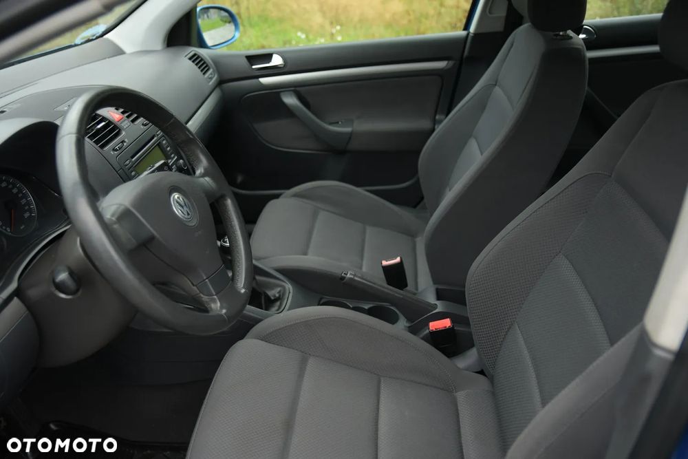 Volkswagen Golf - 21
