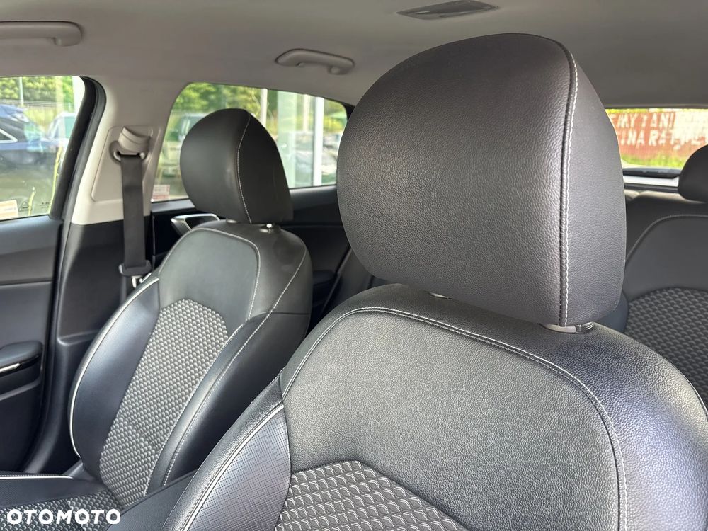 Kia Ceed 1.5 T-GDI Business Line DCT - 13
