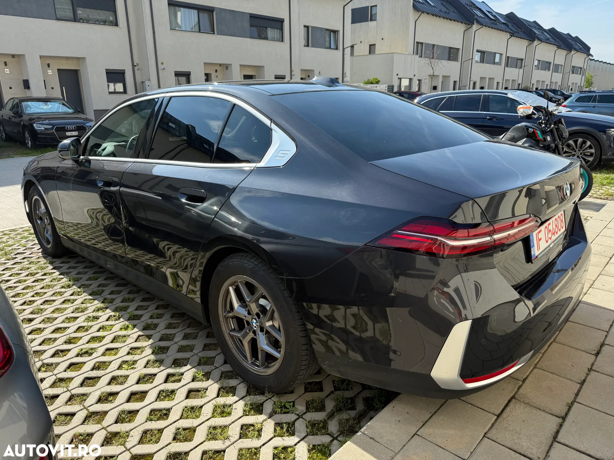 BMW Seria 5 520i Aut. - 14