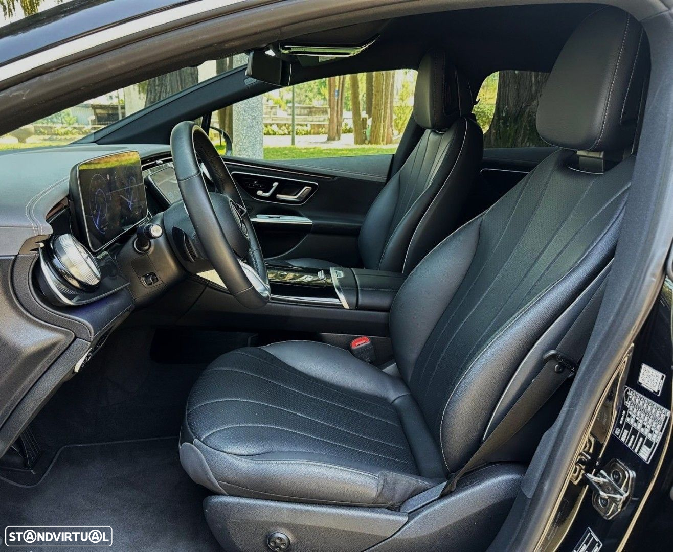 Mercedes-Benz EQE 300 Edition Electric Art - 35