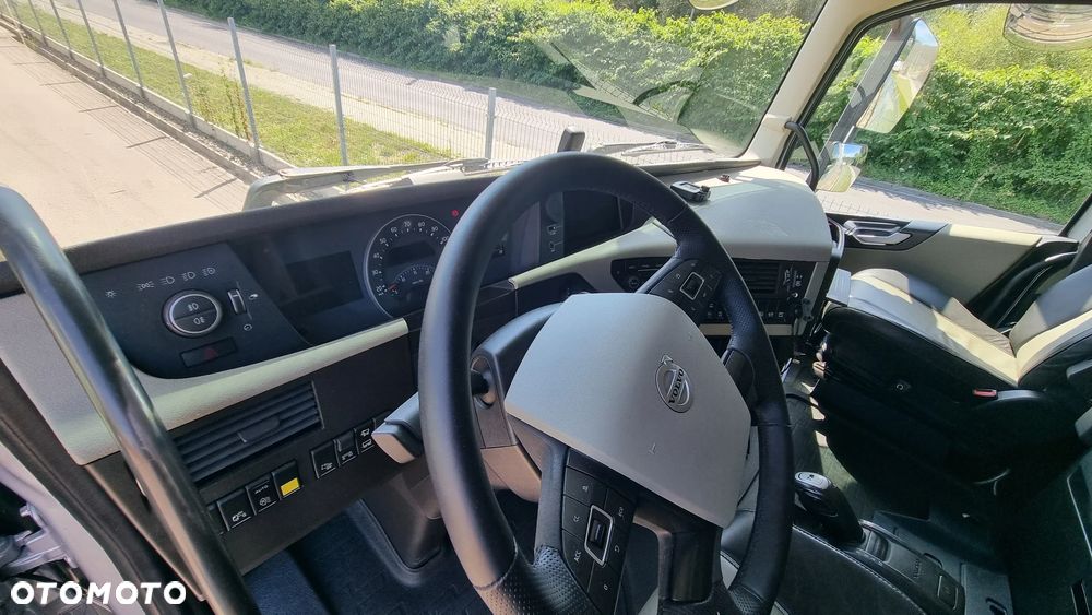 Volvo FH - 36