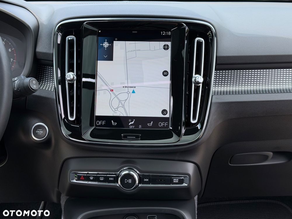 Volvo XC 40 B4 B AWD DKG RDesign - 32