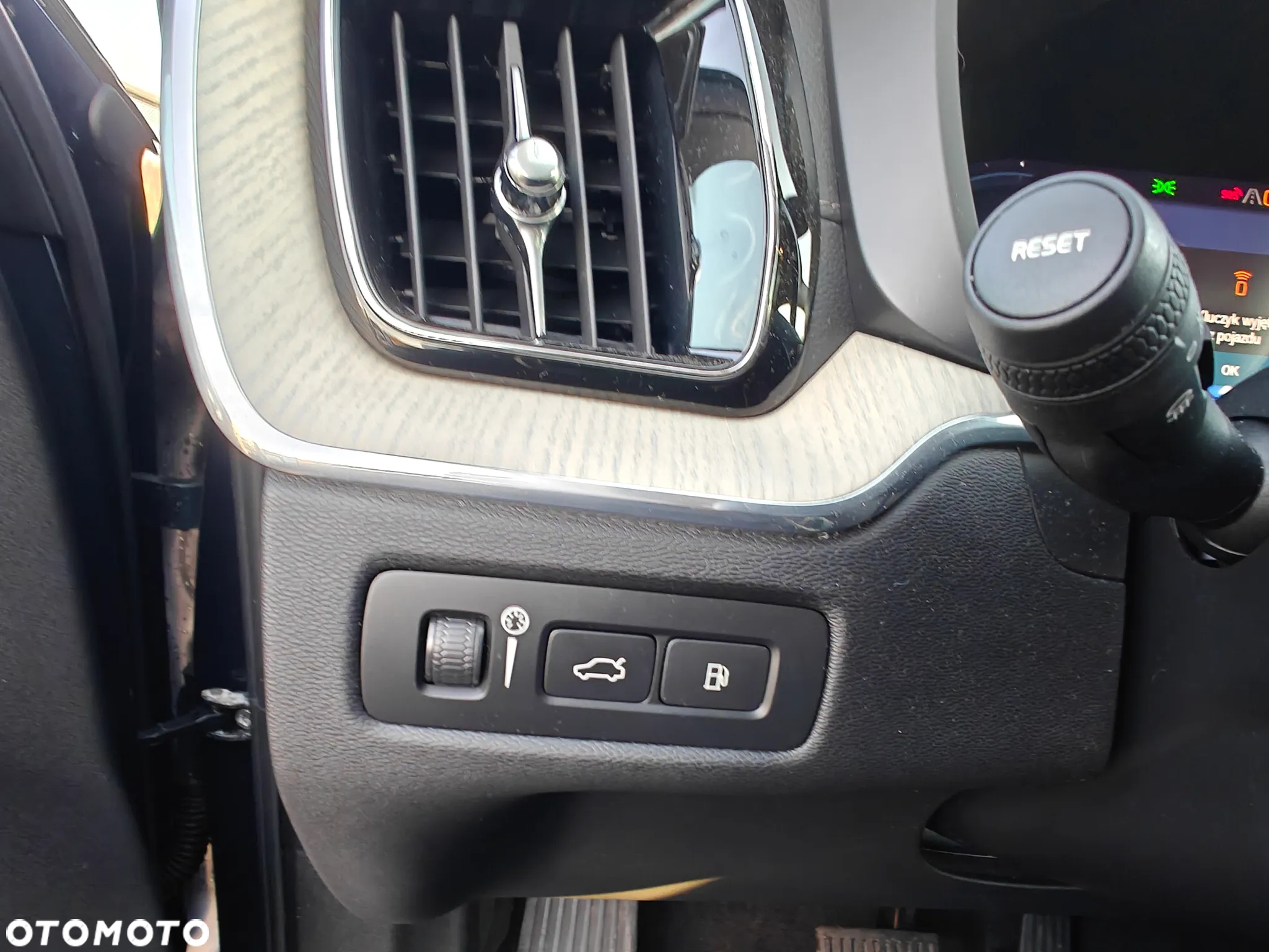 Volvo XC 60 T8 Plug-In Hybrid AWD Inscription - 17
