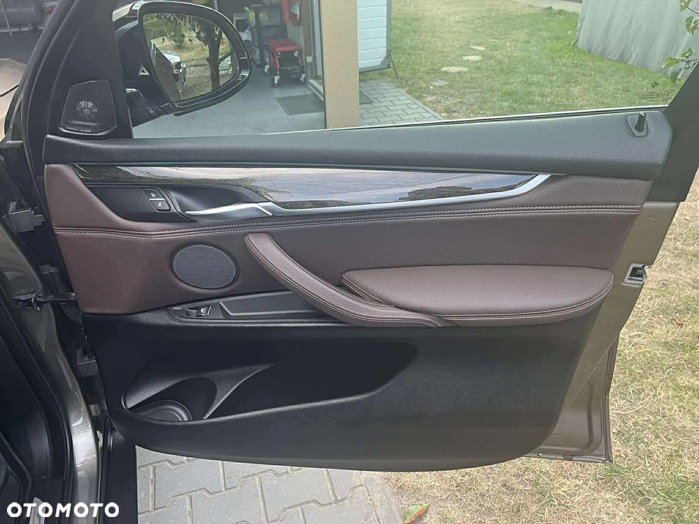 BMW X5 xDrive35i - 14