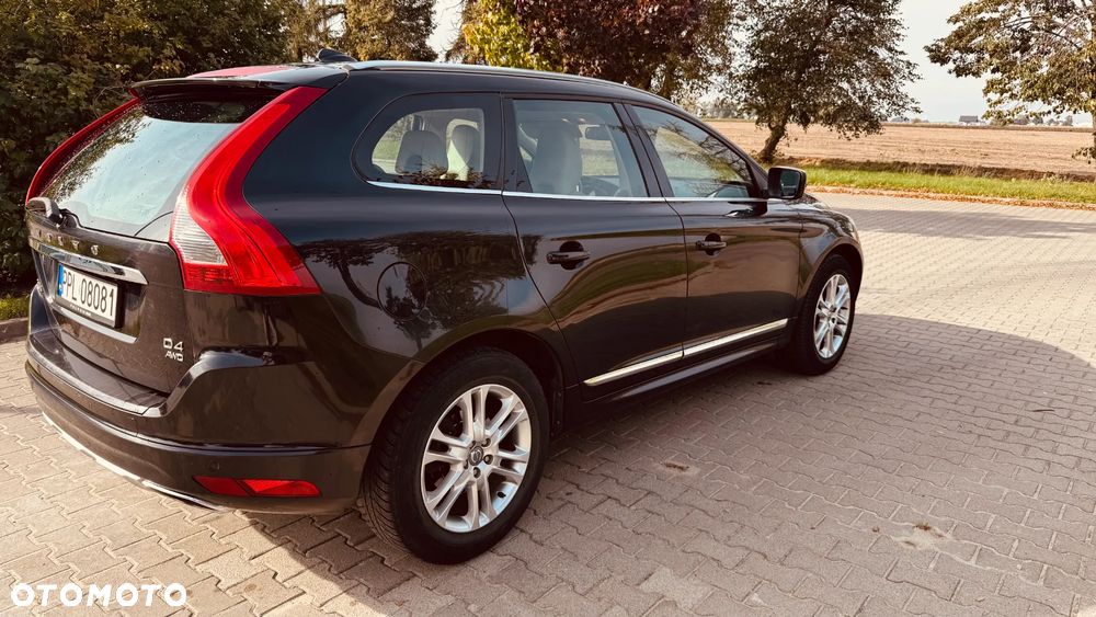 Volvo XC 60 2.4D AWD Momentum - 4