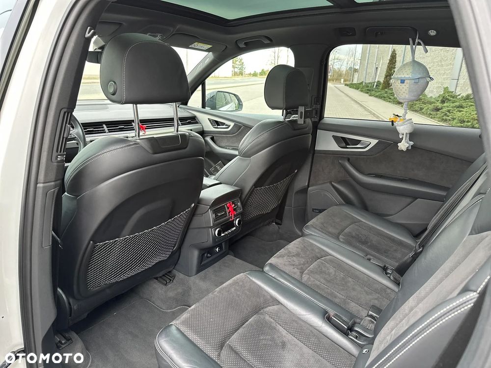 Audi Q7 - 13