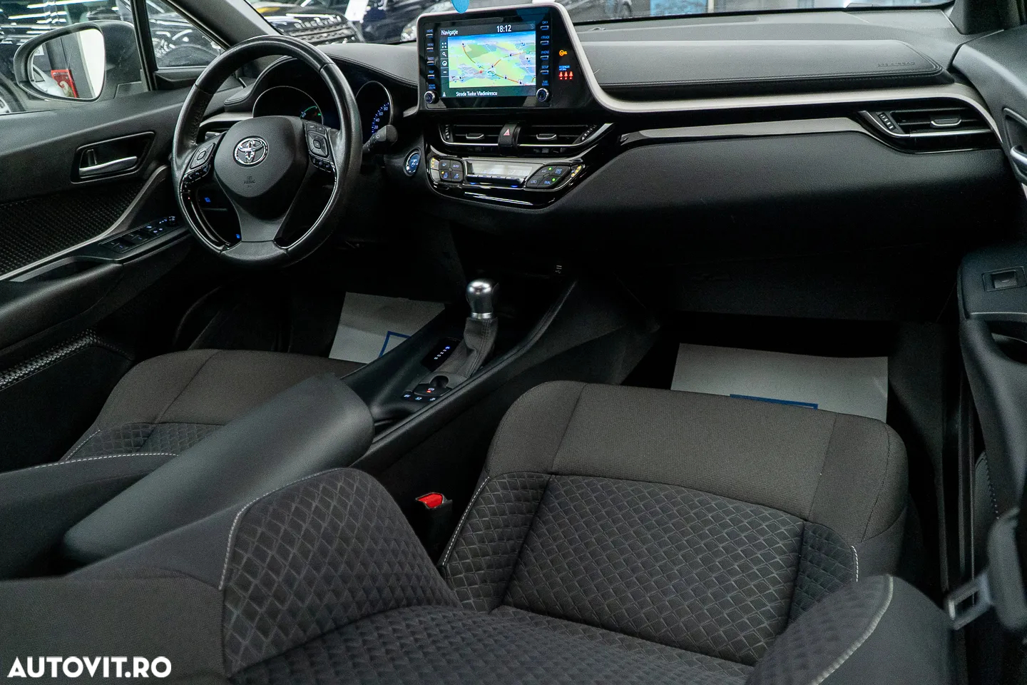 Toyota C-HR 1.8 HSD 122 CP 4x2 CVT Cult - 3