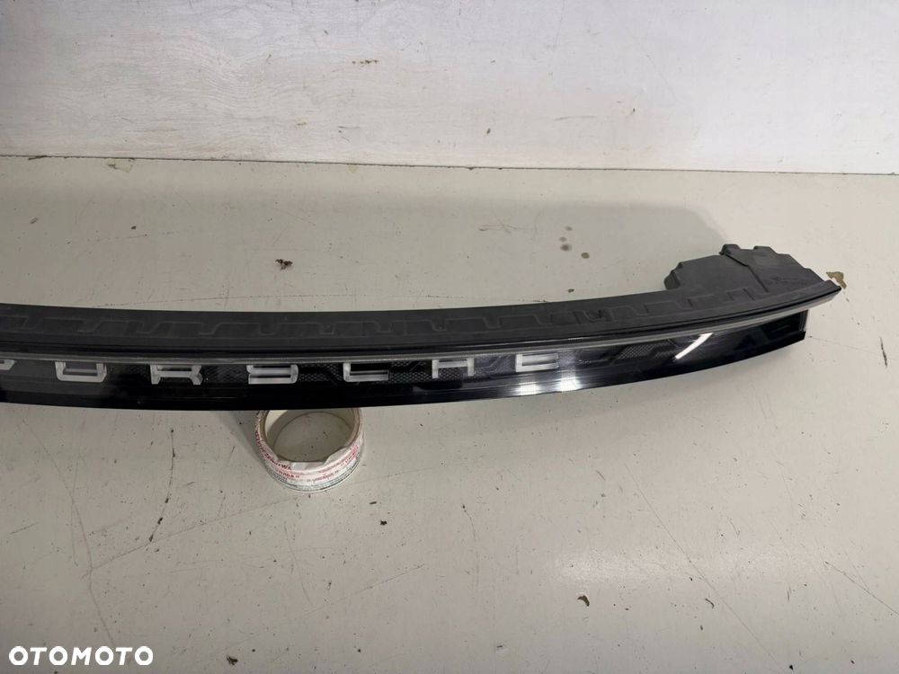 blenda klapy bagażnika taycan 9j1 eu - 10