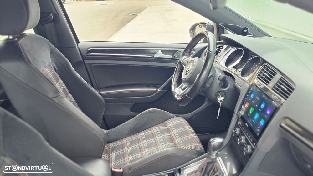 VW Golf 2.0 TSi GTi DSG Performance - 14