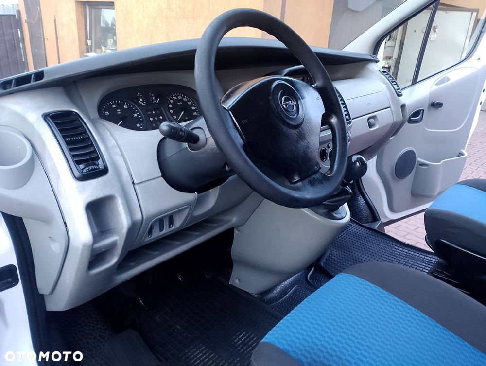 Opel Vivaro - 26