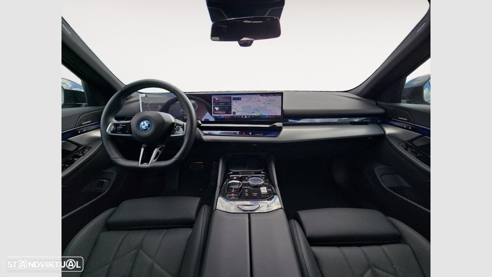 BMW 530 e Pack Desportivo M - 11