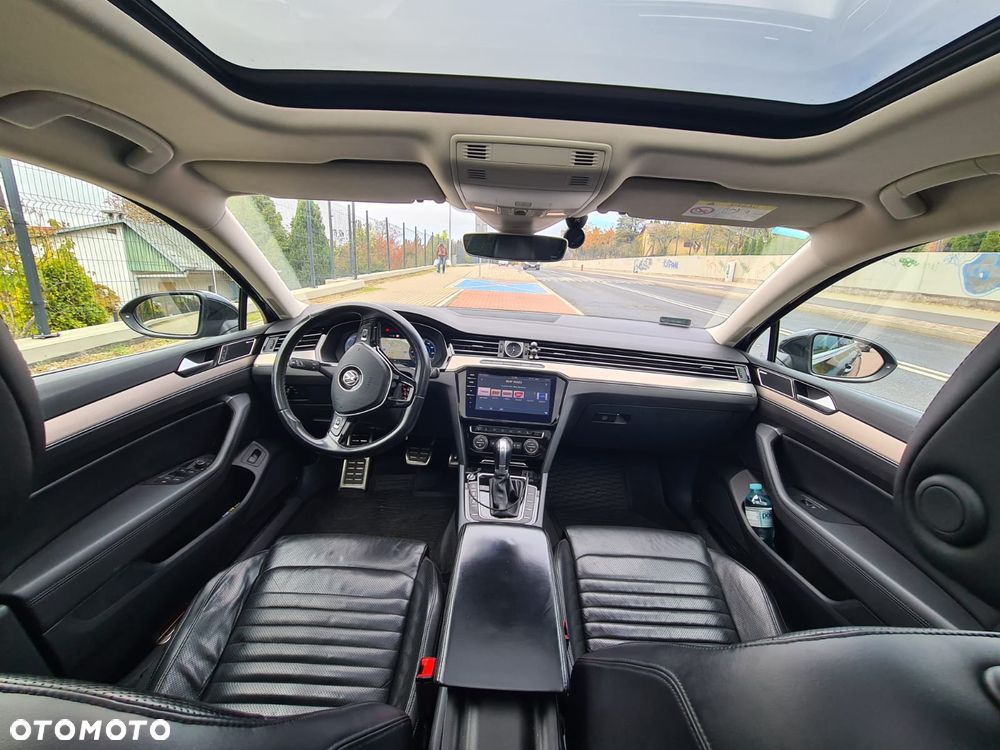 Volkswagen Passat 2.0 TDI Bi-Turbo BMT 4Mot Highline DSG - 9