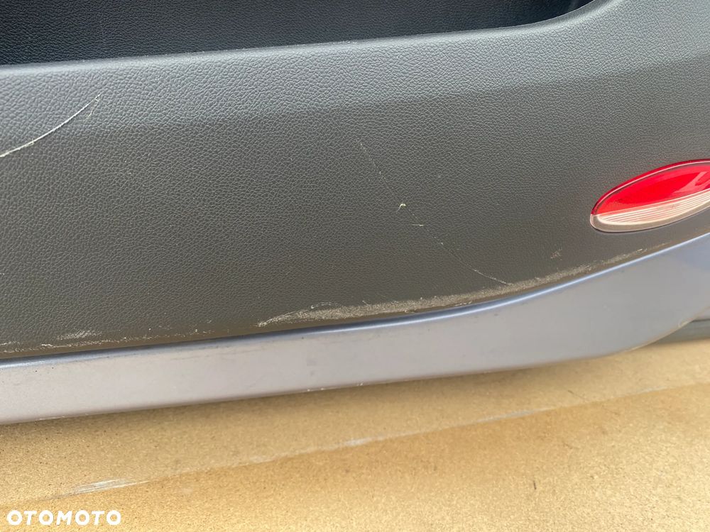 DRZWI PRZÓD PRZEDNIE PRAWE PRAWY RENAULT LAGUNA III TERNR - 18