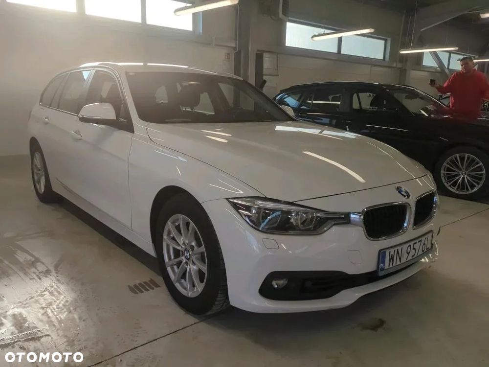 BMW Seria 3 318i - 2