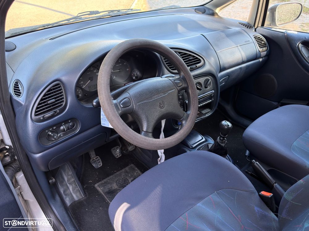 VW Sharan 1.9 TDi Trendline 7L - 9