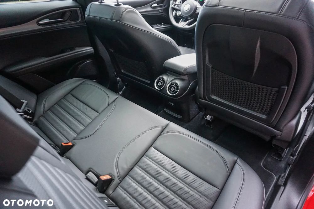 Alfa Romeo Stelvio 2.0 Turbo Veloce Q4 - 33