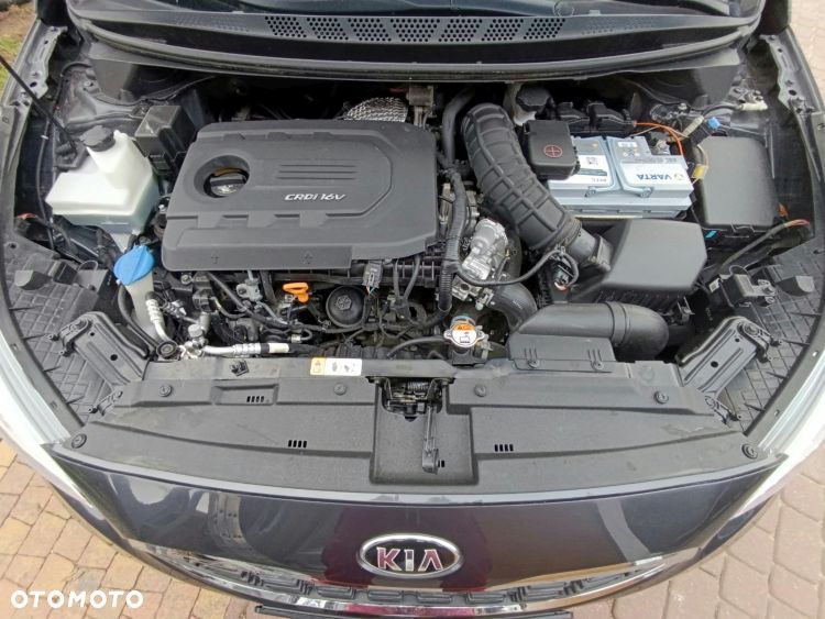 Kia Ceed - 12