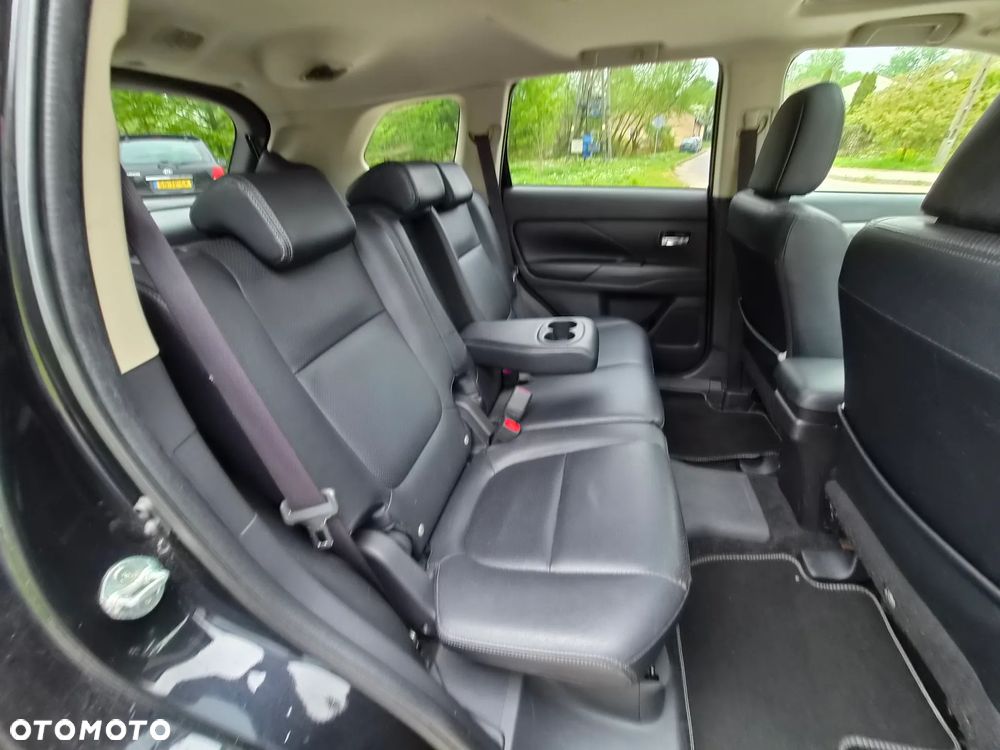 Mitsubishi Outlander 2.0 4WD Top - 33