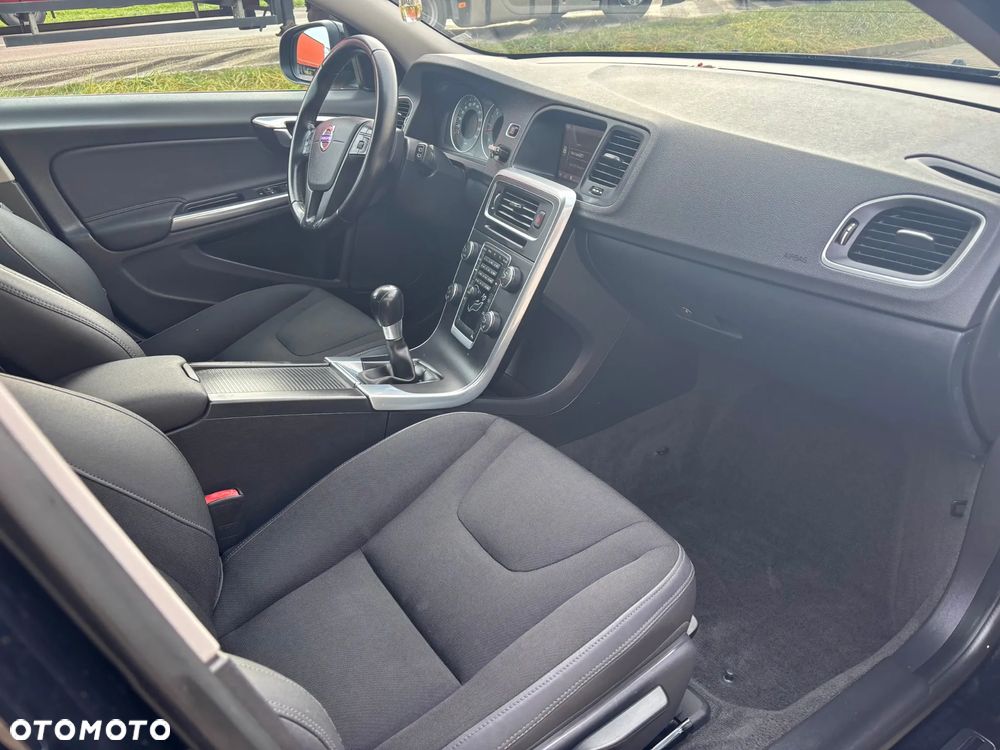 Volvo V60 D3 Kinetic - 8