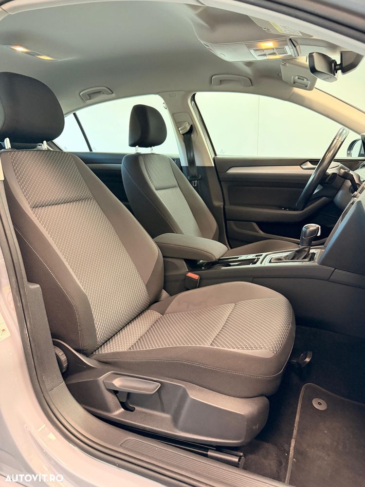 Volkswagen Passat 2.0 TDI DSG Comfortline - 28