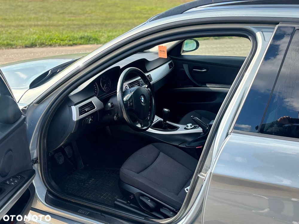 BMW Seria 3 320d - 22