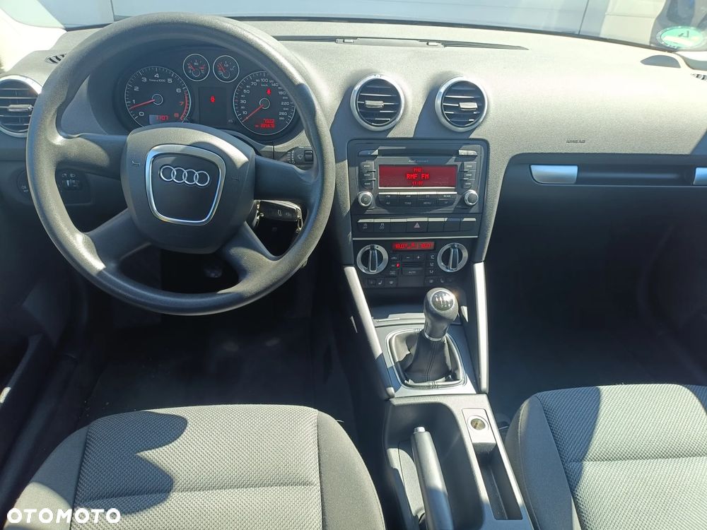 Audi A3 Sportback 1.4 TFSI Ambiente - 5