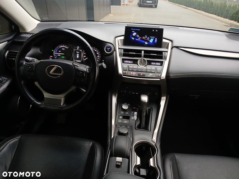 Lexus NX 300h Comfort AWD - 25