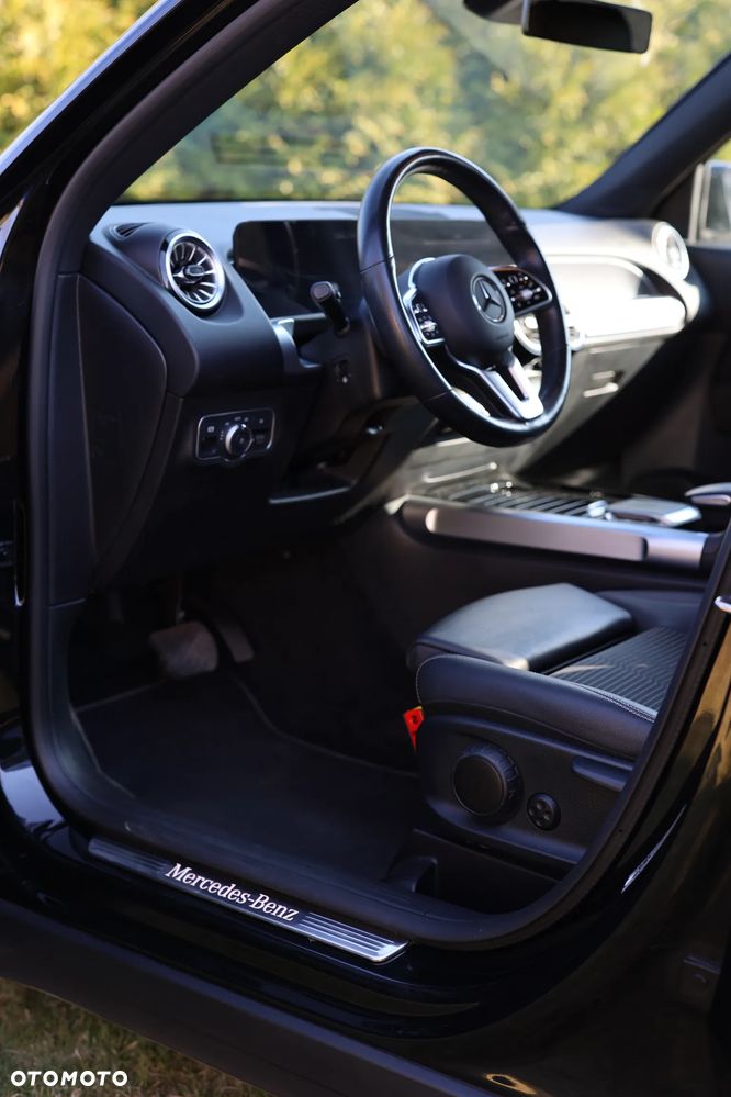 Mercedes-Benz GLB - 30