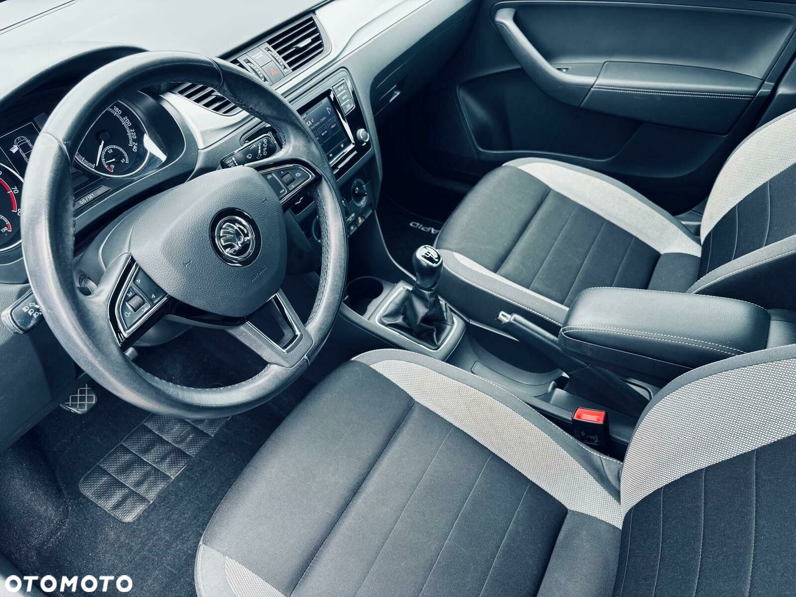Skoda RAPID 1.0 TSI Ambition - 10